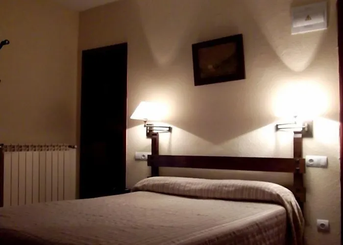 Отель Termas De Льерганес